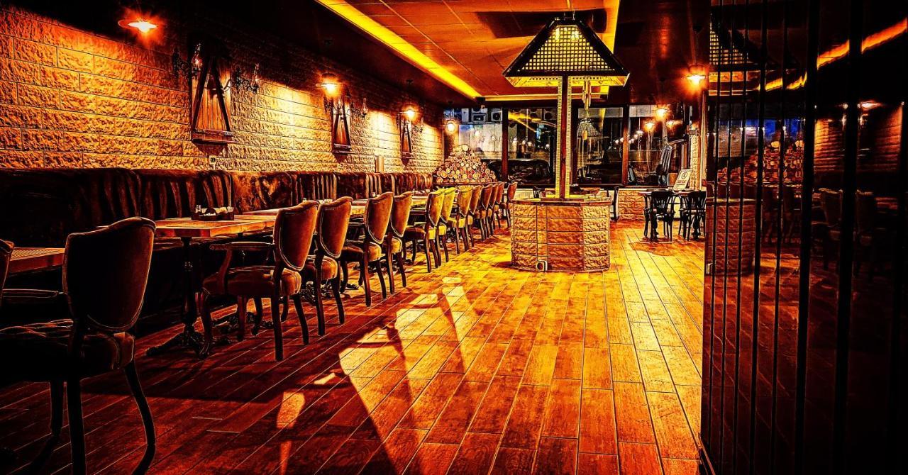 Eriza Hotel Ерзинджан Екстериор снимка