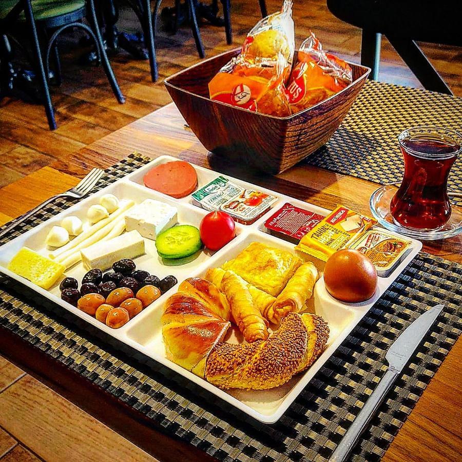 Eriza Hotel Ерзинджан Екстериор снимка