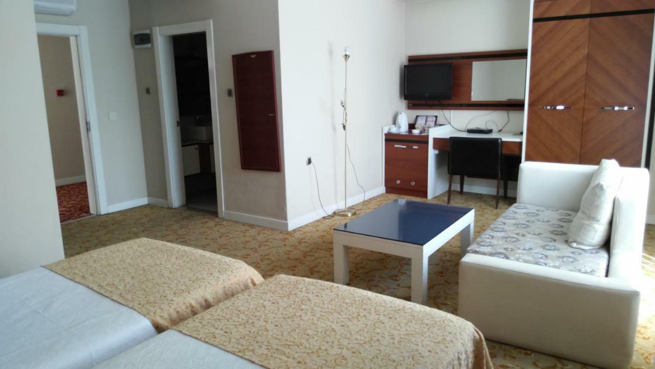 Eriza Hotel Ерзинджан Екстериор снимка