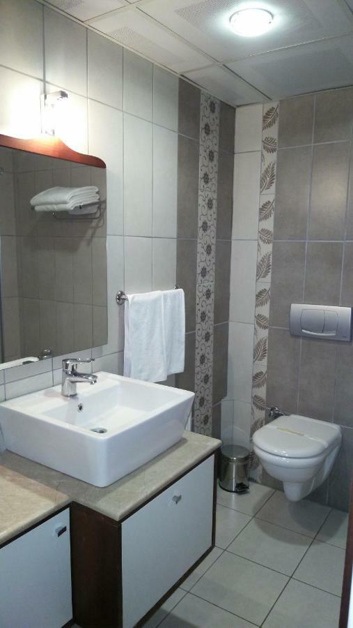 Eriza Hotel Ерзинджан Екстериор снимка