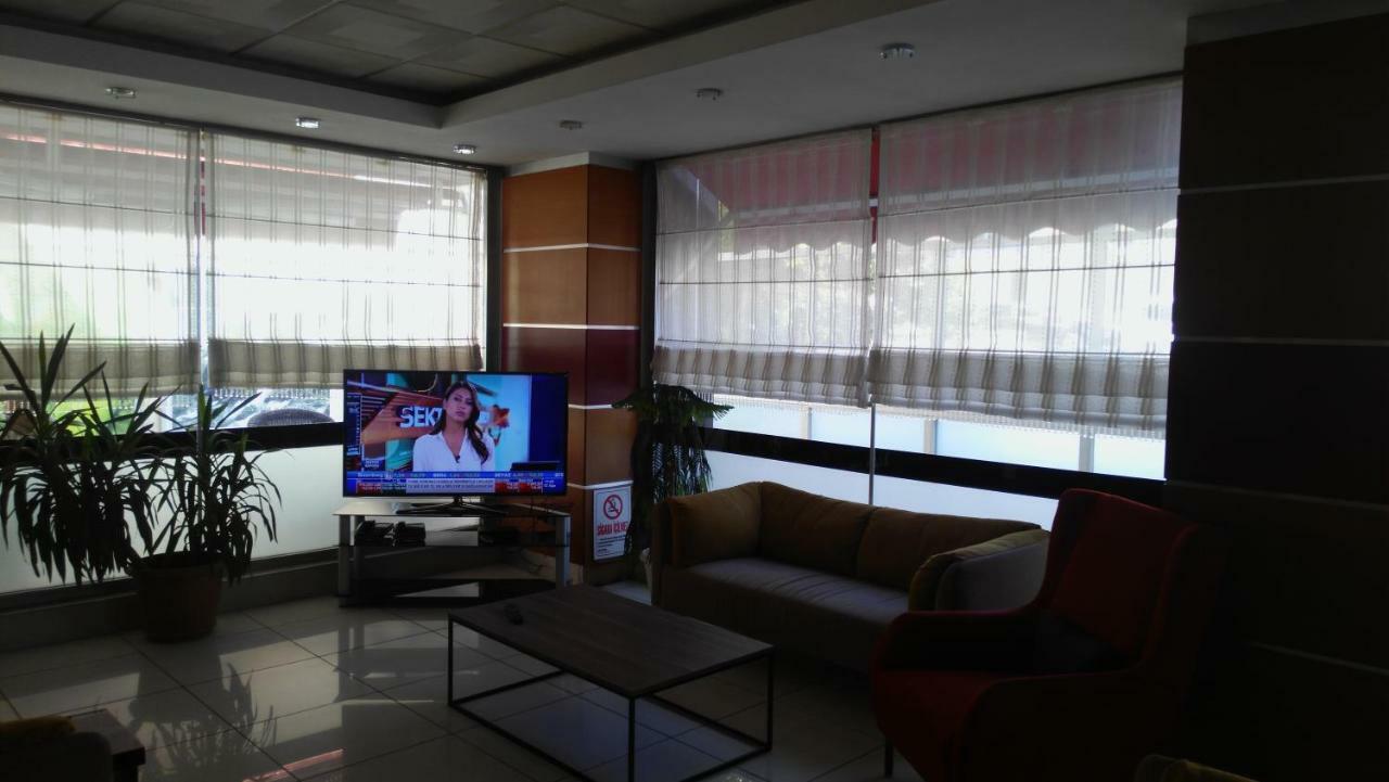 Eriza Hotel Ерзинджан Екстериор снимка