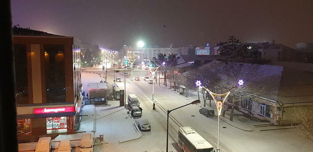 Eriza Hotel Ерзинджан Екстериор снимка